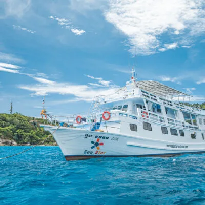 Similan island snorkeling liveaboard koon 1