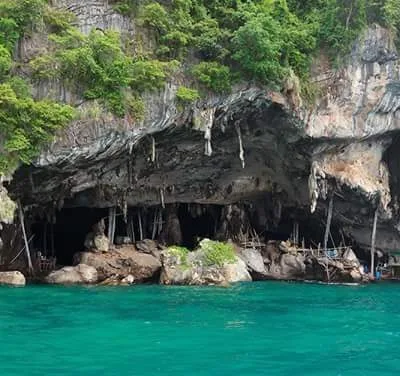 Phi Phi islands snorkeling - Viking Cave