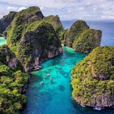 Snorkeling Phi Phi island from Phuket