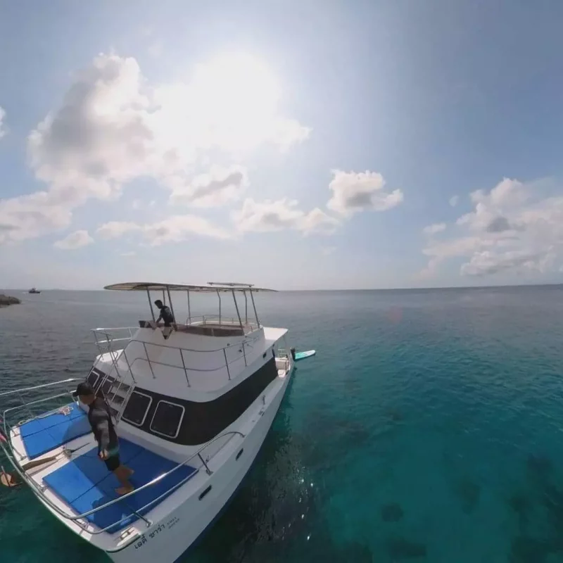 snorkeling for small groups - private boat hire phuket